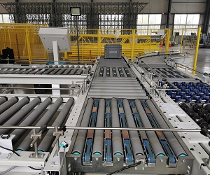 Multi layer shuttle system